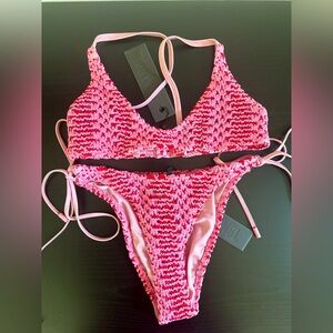 Brand new Triangl stunning pink bikini (top in xxs) (bottoms in xs)